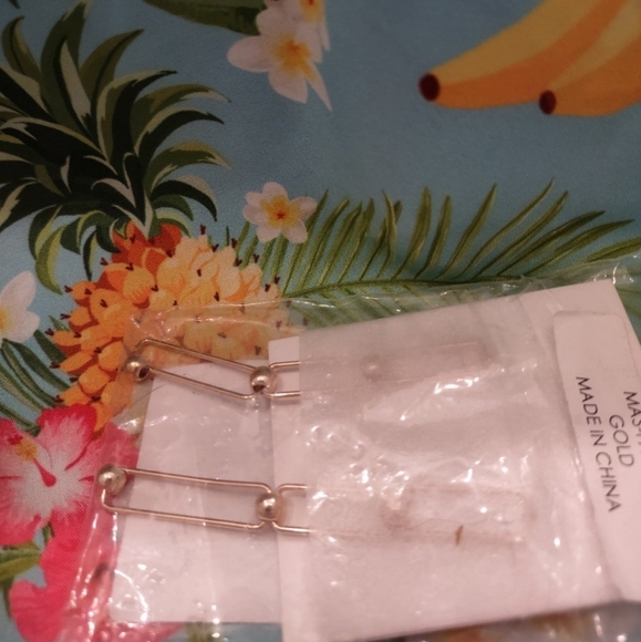NIP Marlyn Schiff Gold Earrings - Picture 5 of 5